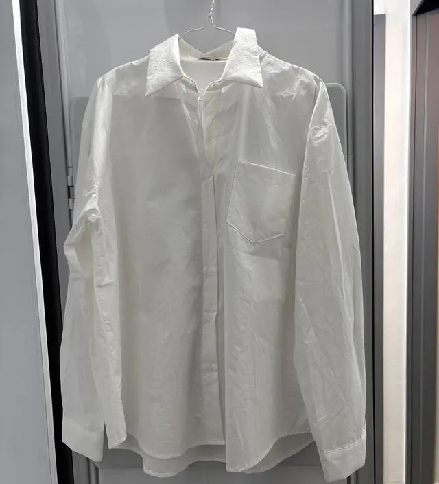 옥스포드 같은 질긴 소재는 아니고
