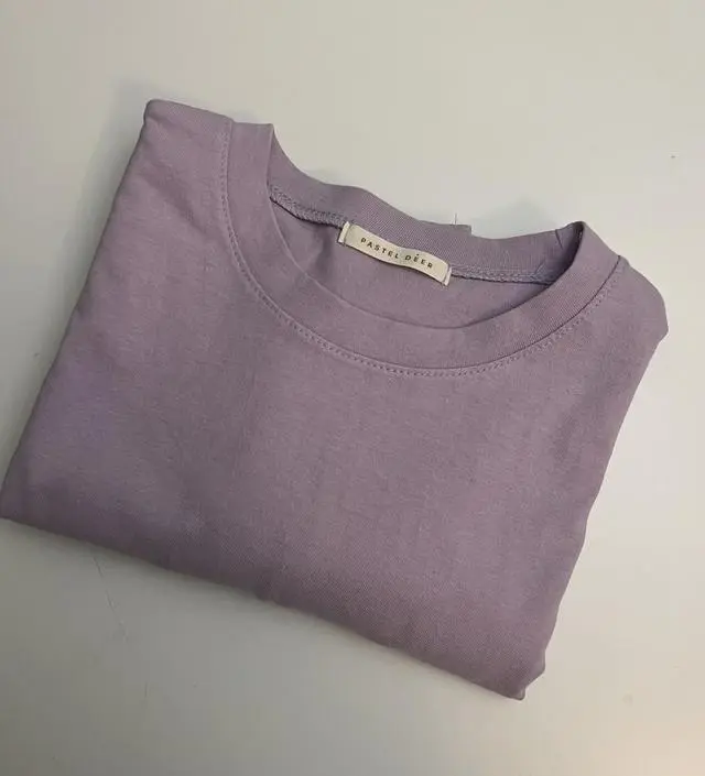 처음 받았을때 사이즈가 엄청 커보였는데 입으니 딱 맞아요 ㅋㅋ 옆 트임도 예쁘고 여름