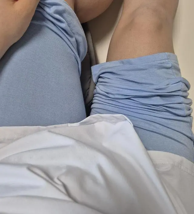 너무 편해요. 첫째 딸도 여기서 사는데 둘째 때에도 여기서 이 바지 2개나 사서 잘 입고