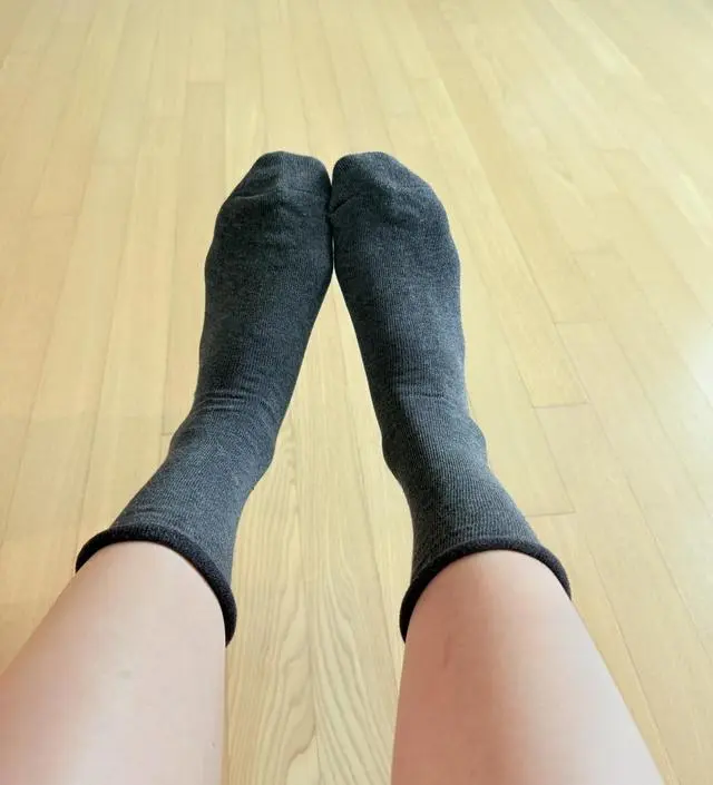 출산용품으로 준비했어요. 수족냉증있어서 여름이도 발이 차가운데 살짝 도톰하고 압박