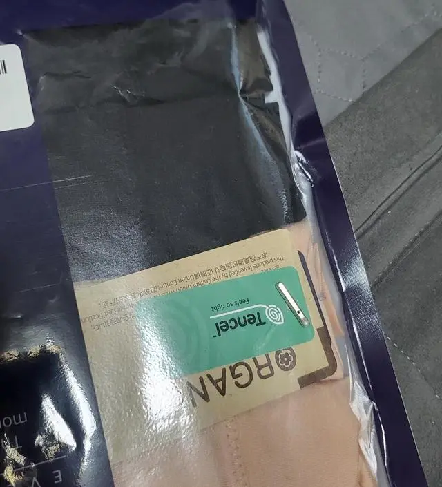 첫 구매했습니다 ㅋ
