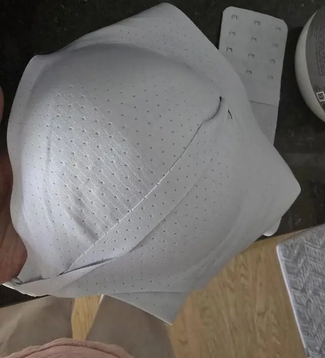 제품 특성상 착용샷은 못찍고 제품만 찍었어요 저렴하게 잘 샀어요
