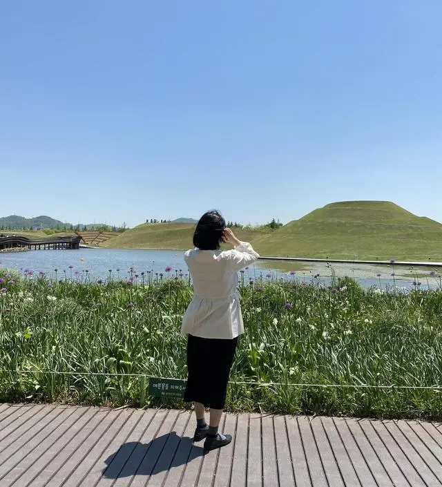 제가 몸집이 작아서인지 옷이 커보이고 길이도 긴 감이 없지 않아 있네요ㅎㅎ 찬바람 살