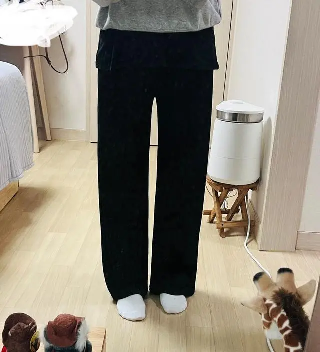 집에 있는 모든 추리닝과 잠옷이 불편해서 구매했는데 너무 편하고 소재도 부드럽고 좋