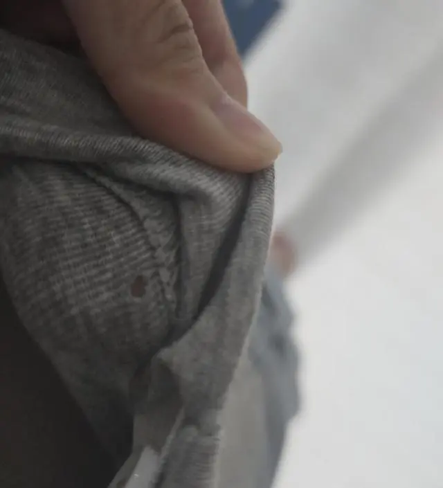 편하고 밑단, 패턴 너무 예쁘데 허리 밴딩부분에 구멍나서 왔네요ㅜㅜ