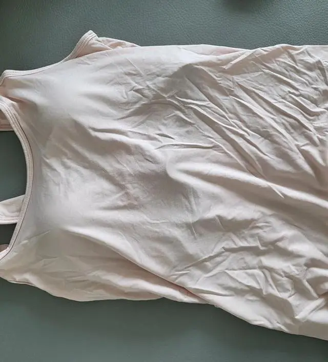 생각보다 큽니다. 근데 편하게 입으려고 산거기 때문에 괜찮을거 같아요.