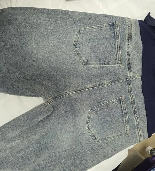 이게 왜 쫀쫀청바지예요??? 하나도 안늘어나요 뻑뻑해요 ㅜ 걍 무거운 청바지예요...엉