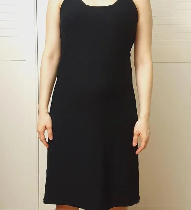 임신 중기에 이르니 기존 이너롱나시가 좀 짧고 작더라구요. 이제 여름이라 원피스를 주