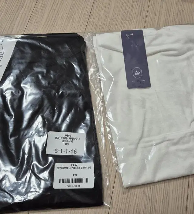 임신하고 살이 많이 쪘는데, 착용했을 때 불편한 느낌 없고 소재가 부드러워서 좋아요~