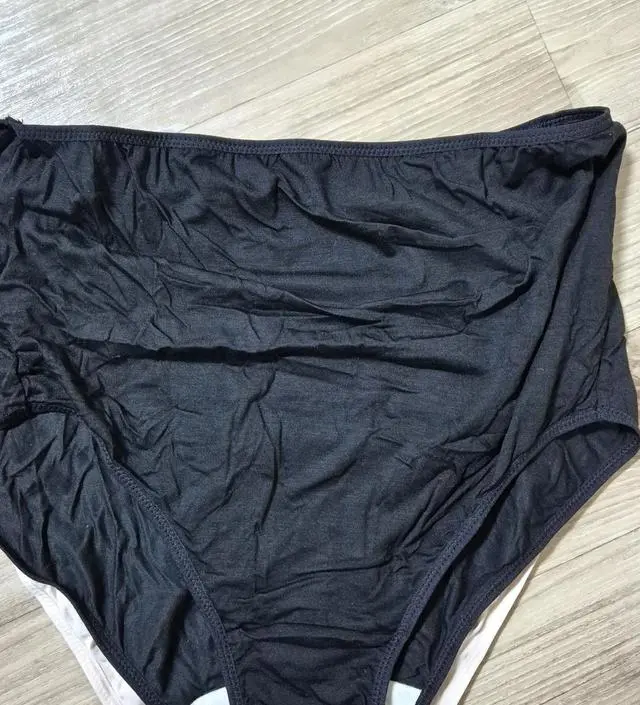 10주때 사서 입고 있는데 이옷이 편해서 추가구매 합니다.
