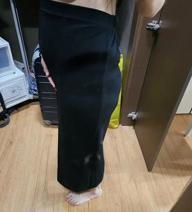 20주정도 되니까 배가 제법 나와서 평소 입던 치마나 바지를 입기가 좀 불편하더라구요