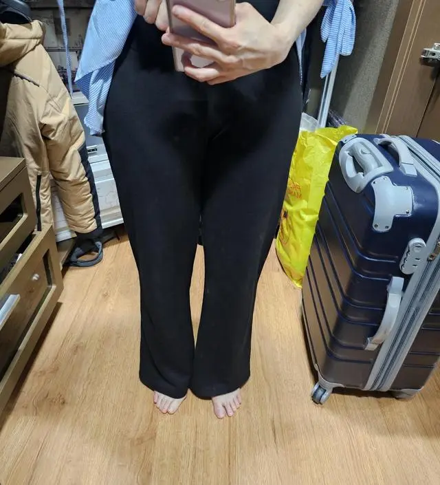 제가 키가 작은편이라 임부복 사면 바지 밑단이 끌리지 않을까 좀 걱정했는데, 키작은맘