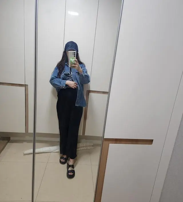 찰랑거리는 재질로 시원하고 편해요 ㅎ