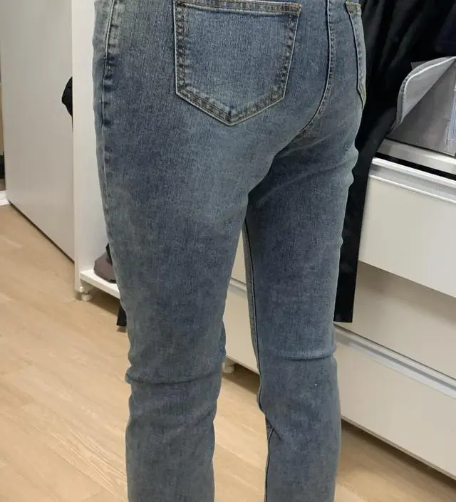 살짝 도톰하고 정말편하네요! 임부복 같지않은 핏이에요! 
