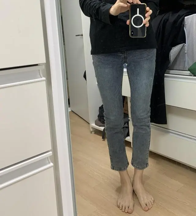 살짝 도톰하고 정말편하네요! 임부복 같지않은 핏이에요! 
