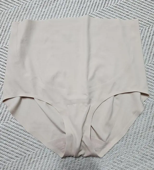 너무 편해서 더 구입할 예정입니다. 세탁기에 돌렸는데 멀쩡하네요!