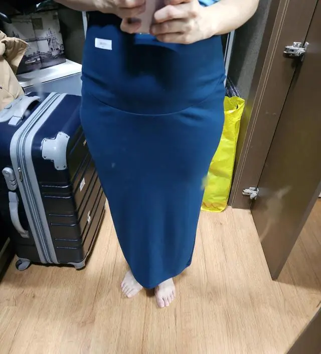 색깔별로 가지고있고 싶을정도로 배가 편하면서도 핏도 마음에 듭니다. 너무 헐렁하지 