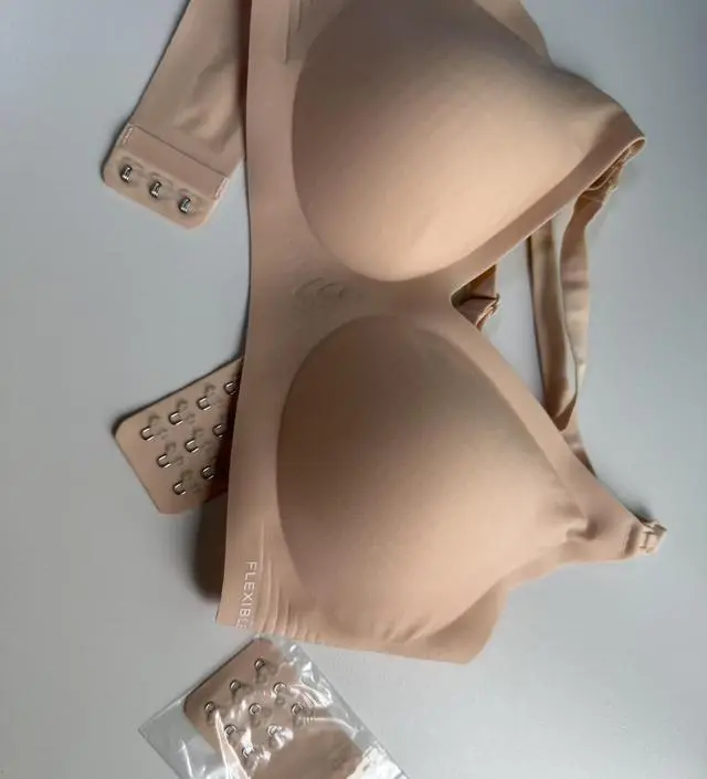 기존에 샀던 버전이 넘 편해서 여름용 에어라인으로 수유브라까지 세트구매 했어요! 길