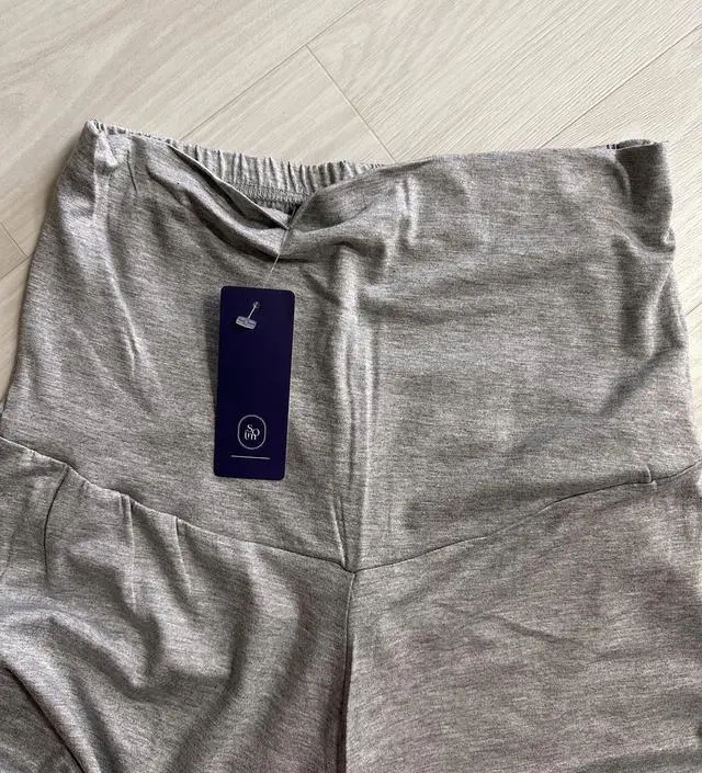 길이 짧을 것 같아서 L로 했는데 넘 탁월한 선택! ㅎㅎ 다른 색도 주문하려구요! 이제 