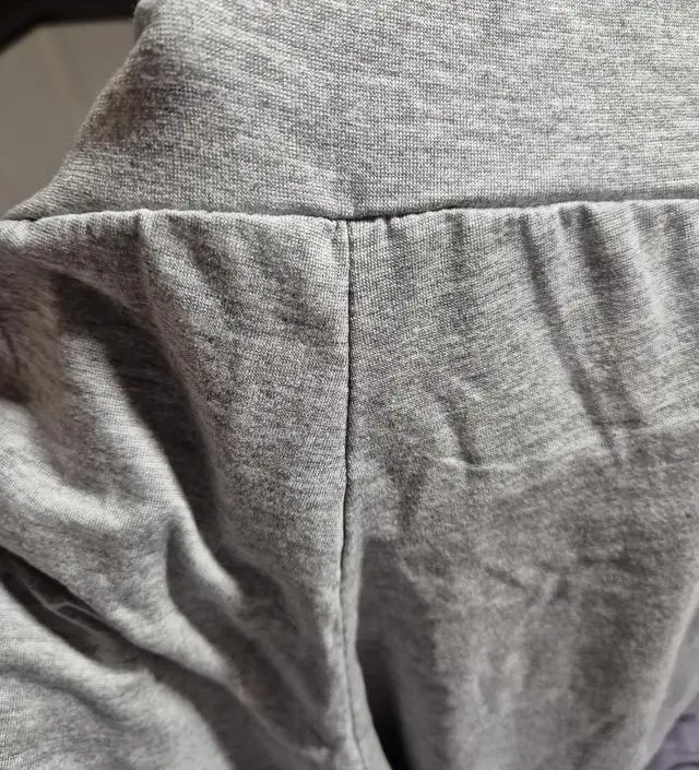 몇번 입고 빠니 보풀이 조금씩. 가성비 아이템으로 입으면 될 듯