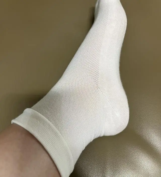 출산 한달전에 임박하니 갑자기 발목과 발이 엄청 붓네요. 일반 양말 신으면 자국이 남