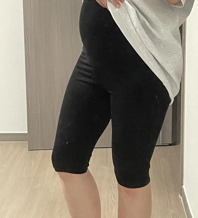 쫀쫀하고 얇고 가벼워서 여름에 편하게 입고 다니기 넘 좋네요! 20주차 160cm 60kg 인데