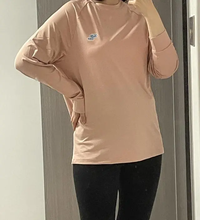 자외선 차단 된다고 해서 강한 햇빛에도 물놀이 안심하고 했어요~! 색깔도 이쁘고 맘에