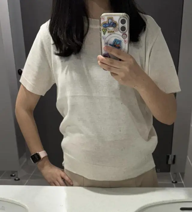 까슬한 시원한 느낌의 소재예요
