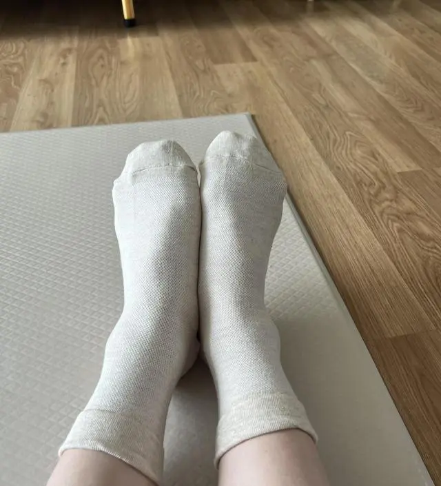 임신하고 양말은 소임에서 무압박으로 사서 신은것 같아요
