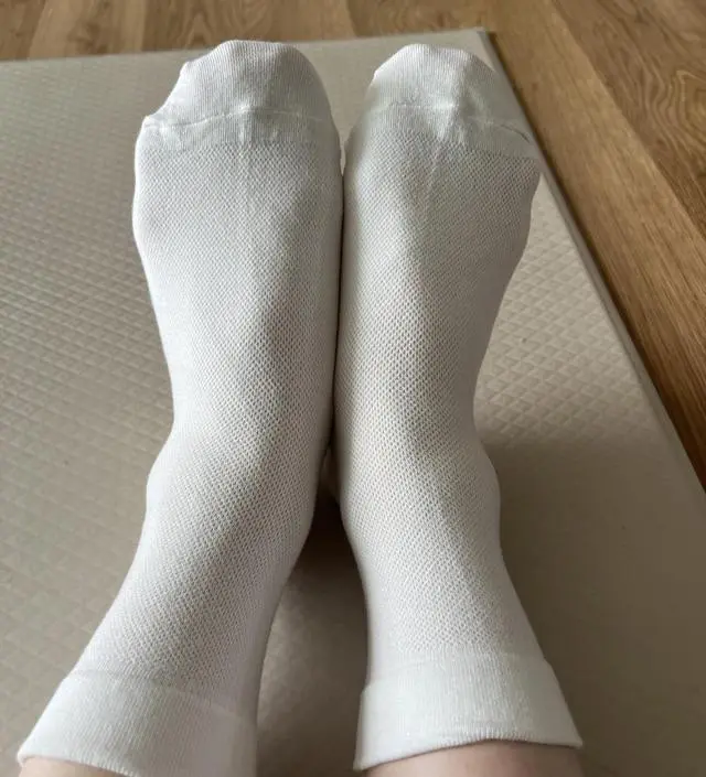 원채 하얀양말을 좋아하는 사람입니다.이번달 출산 앞두고 있어 출산가방에 가죠가려고