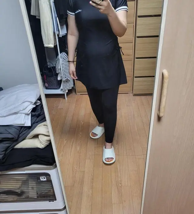 25주된 임산부인데 아주 편안히 잘 맞아요. 근데 복부 띠가 두껍게 보이지만, 사실은 맨