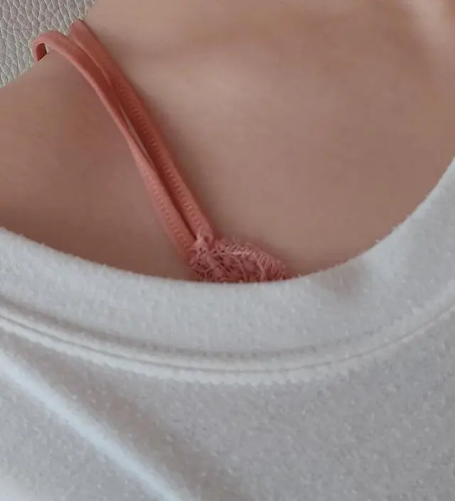 두가지 컬러 구매했는데 편하게 이뻐요 . 