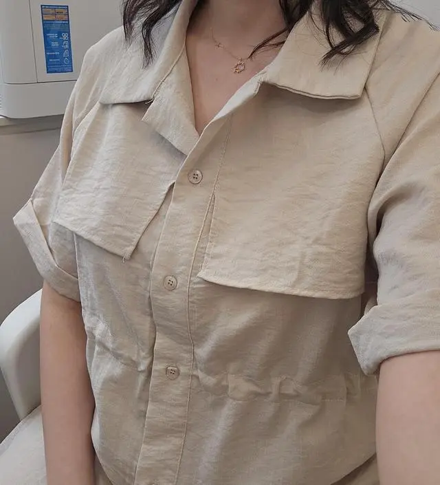 예쁘고 단정해서 자주 입게 돼요. 다만 살이 굉장히 예민한 편인데 오버록 친 쇄골,어깨