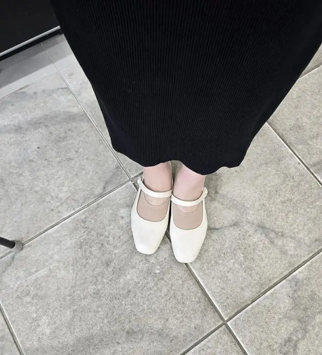 체중이 늘면서 굽은 없지만
