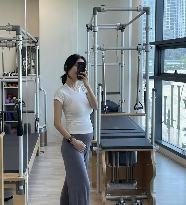 블랙색상 구매하고 편해서 먹색도 추가로 구매하였어요! 