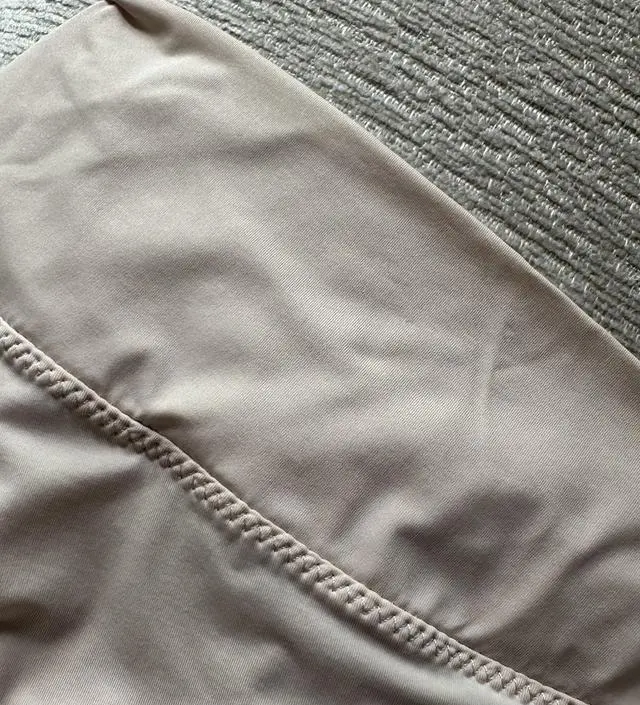 사진은 아쿠아X구요 후기대로 인견이 좀 더 부드럽고 좋네요!
