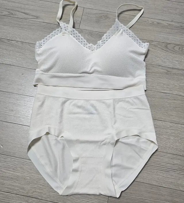 44~마른66까지 편하게 맞고 그뒤론 타이트할것같아요 아쉬움이 많습니다 
