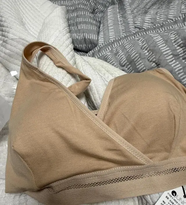 너무 가뱝고 좋아요 아직 수유전 이지만 수유할때 편하고
