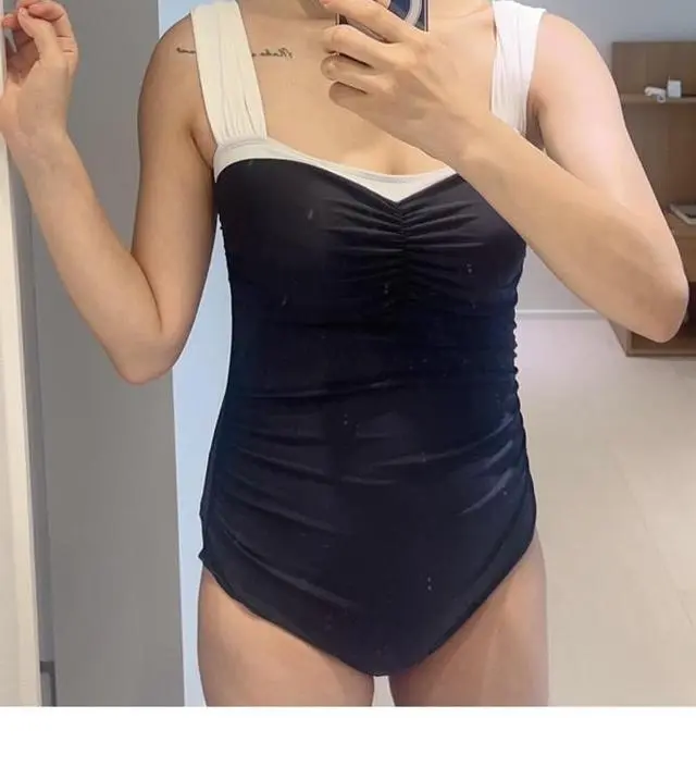 임산부 운동으로 수영을 하기 위해서 구매했어요. 굉장히 편하고 디자인도 적당히 튀지