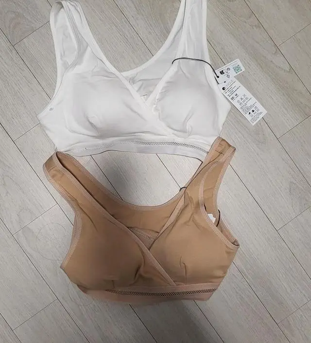 딱 맞아서 놀랬어요ㅎㅎ 수유하기 편하고 벗기도쉬워서 잘입어질것같아요