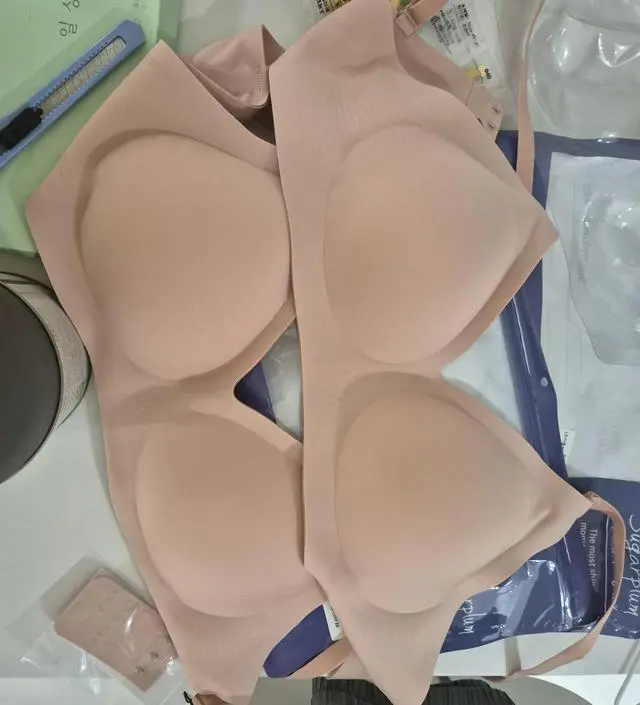 지난번에 한개 사고 만족해서 두개 더 구매했어요. 임신하니깐 흉통이 커졌는지 기존 속