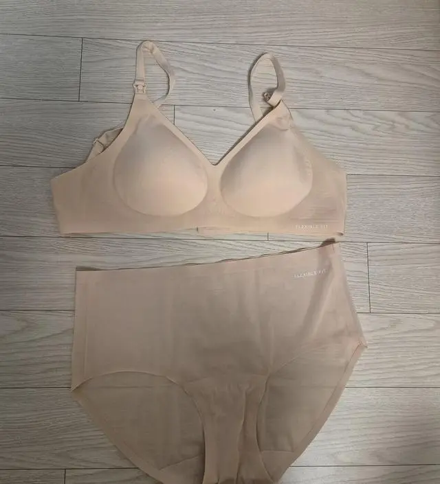 브라,팬티 모두 가볍고 시원한 소재에요. 브라는 연장후크까지 있어서 체형이 변해도 큰