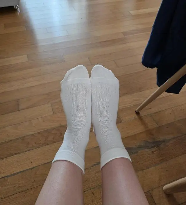 산후조리원에서 신으려고 구매했습니다. 압박이 없어서 지금보다 더 붓더라도 편할 것 