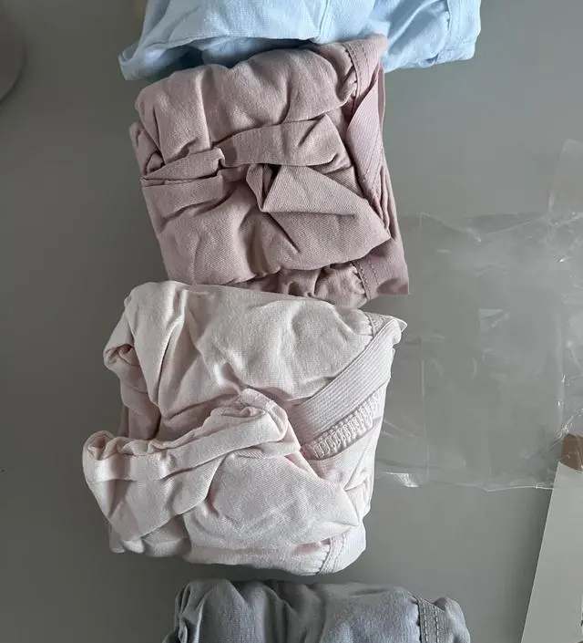 크게입으려고 크게주문했는데 크긴크네요..ㅎㅎ 입다가 건조기돌려서 줄여야겠어요ㅎㅎ