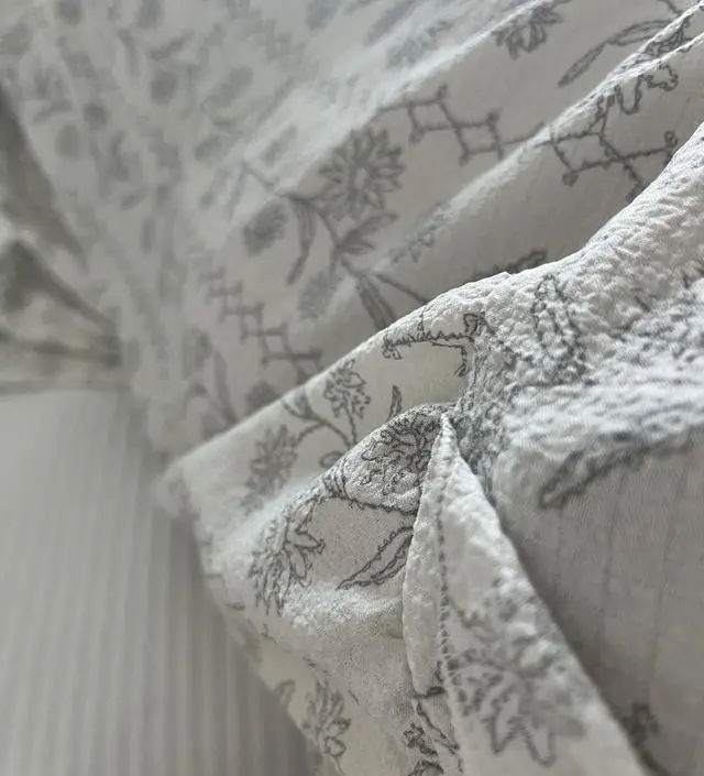 체리랑 수채화샀는데,
