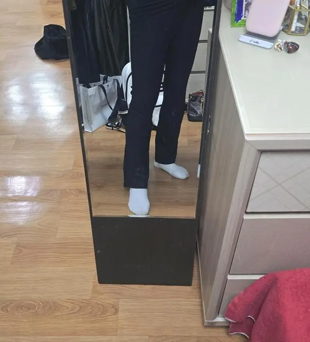 막상입어보니 나팔이 크진 않네요^^
