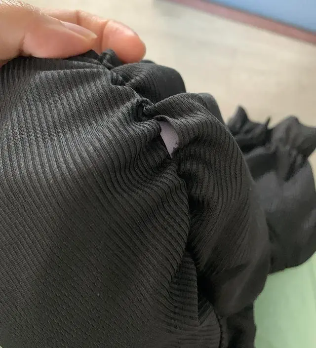 배송은 정말 빨라요 목요일 자정쯤 구입후 토요일 받았어요 
