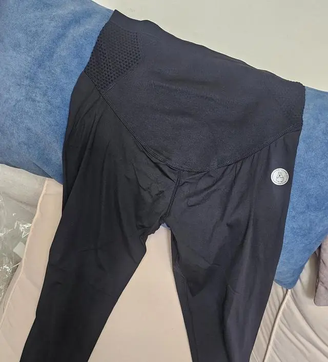 XL인데 작아보이네요 임산부 요가할때 입으려고 샀어요
