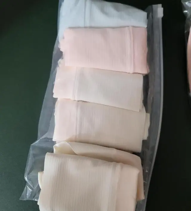 세트 구성이 좋고, 상품 촉감도 좋고 잘 입을거 같아요~