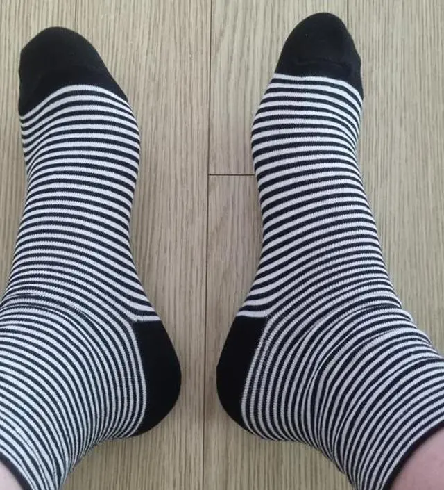 앞에 사보고 재구매인데 발목이 타이트하지 않아서 너무 편해요~ 